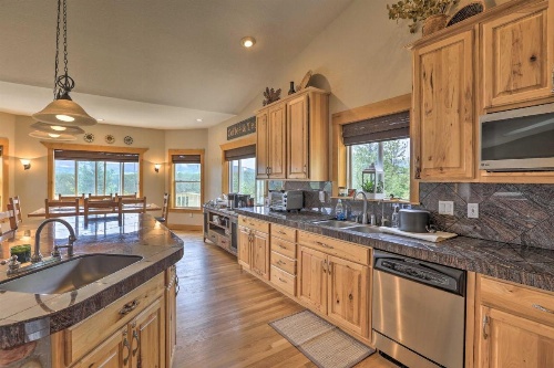 Upscale Mountain-View Manor with Deluxe Deck! image 12